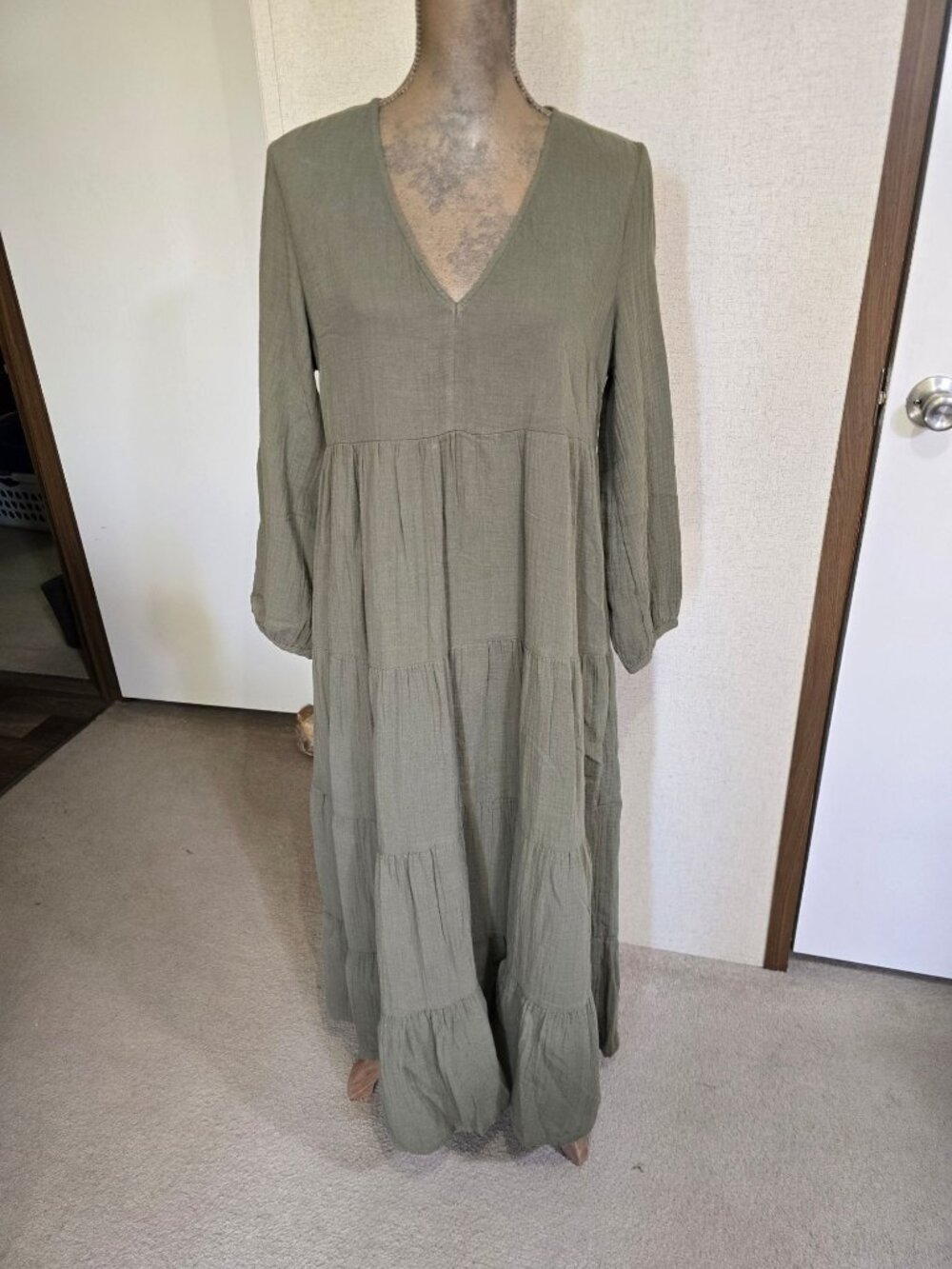 Universal Thread Medium Tiered Long Sleeve Maxi Peasant Dress Olive Green Boho